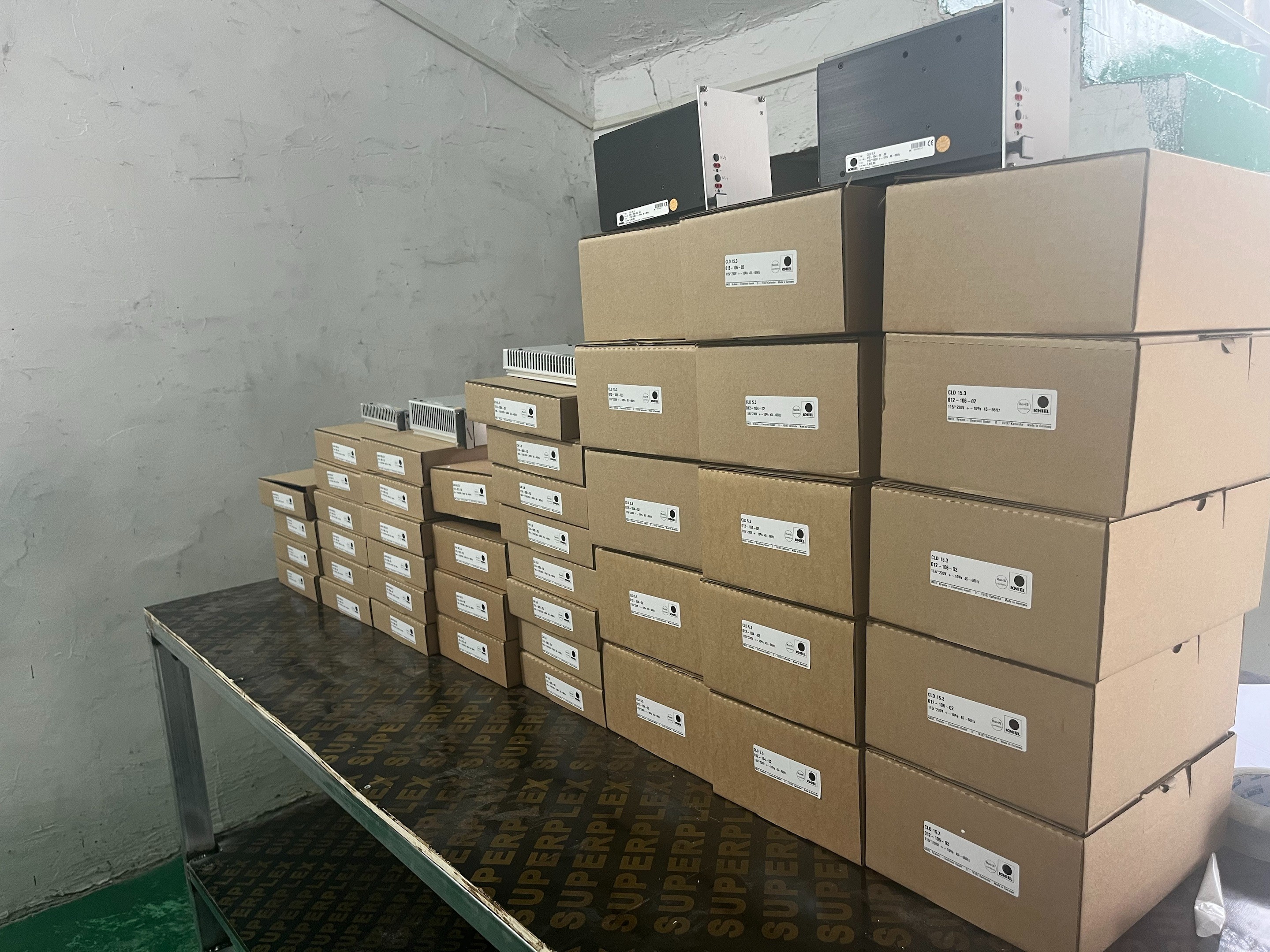 Kniel CA5.8（174-000-02）低排放开关电源